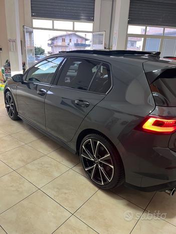 VOLKSWAGEN Golf 8 GTD TETTO APRIBILE full optional