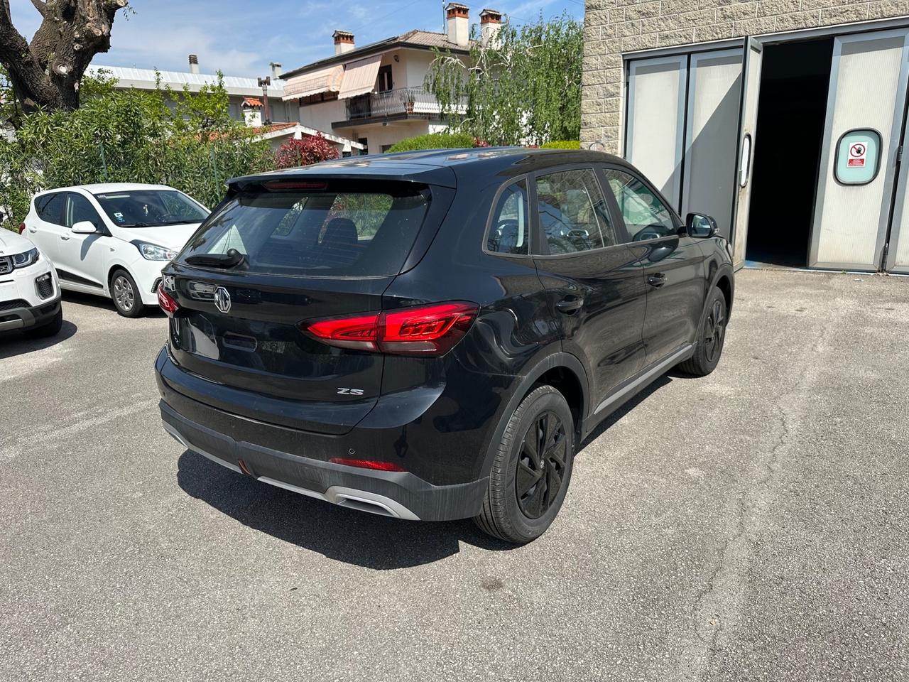 MG ZS 1.5 benzina Standard 113cv - Nuova!