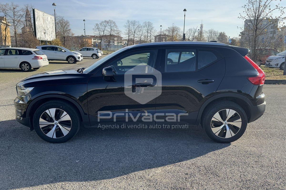 VOLVO XC40 T2 Momentum Pro