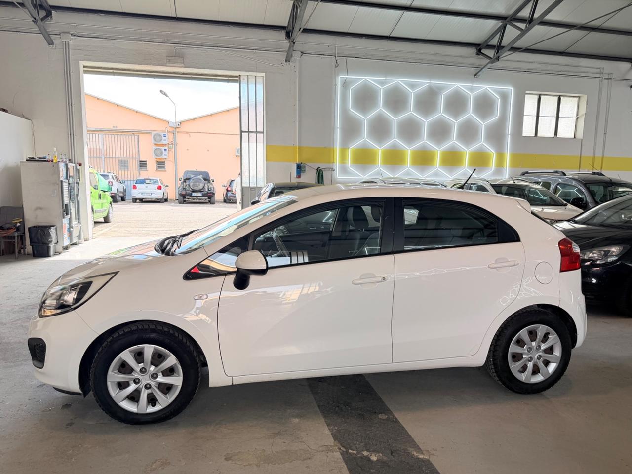 Kia Rio 1.1 CRDi WGT 5p. Neopatentati