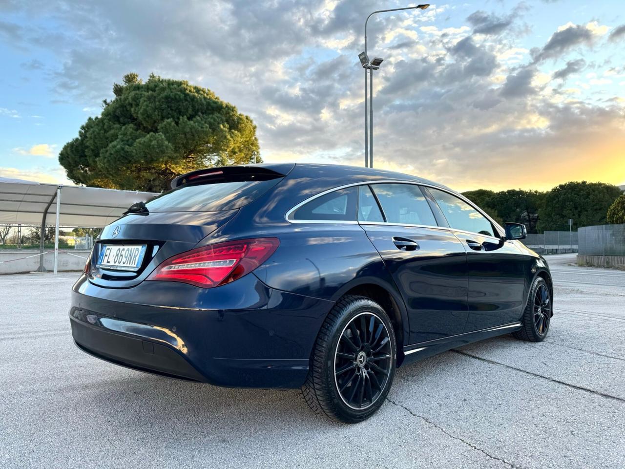 MERCEDES CLA 200d S.B. Sport - Tetto Led Navi