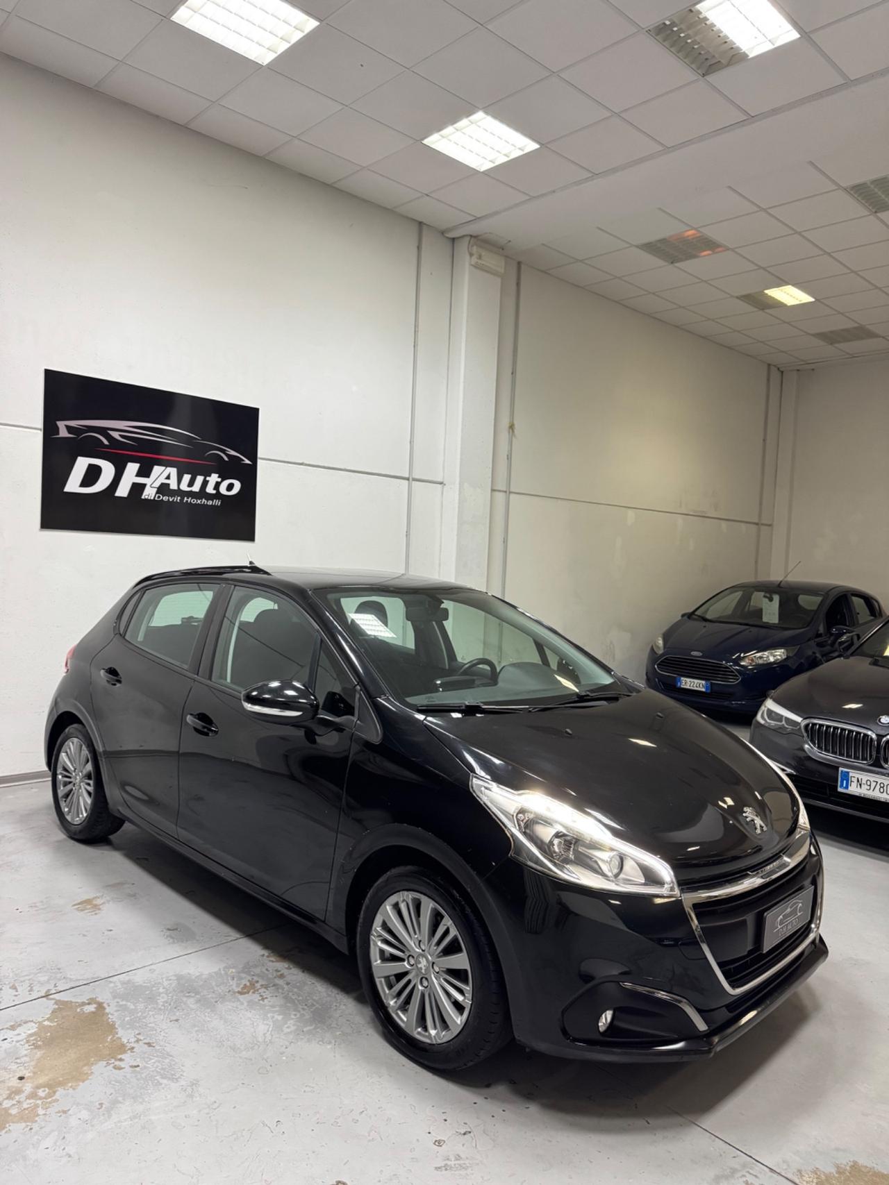 Peugeot 208 PureTech 82 5 porte Allure