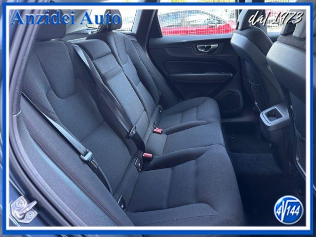VOLVO XC60 B4 (d) AWD Geartronic Business