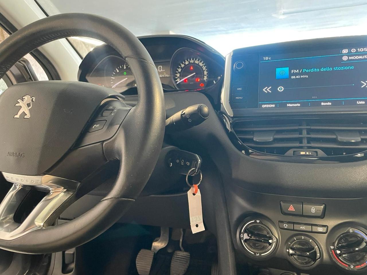 Peugeot 208 BlueHDi 75 5 porte Allure