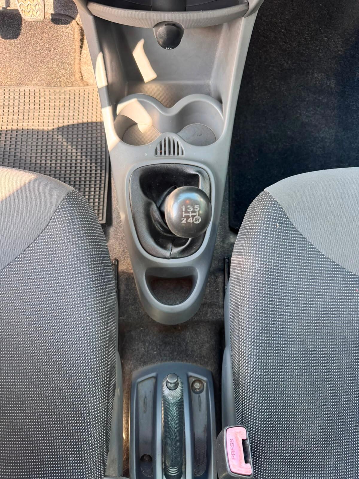 Peugeot 107 1.0 68CV 5p. Desir