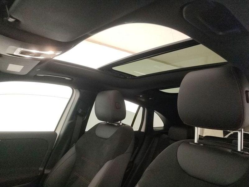Mercedes-Benz GLA GLA 200 d AMG Line Prem
