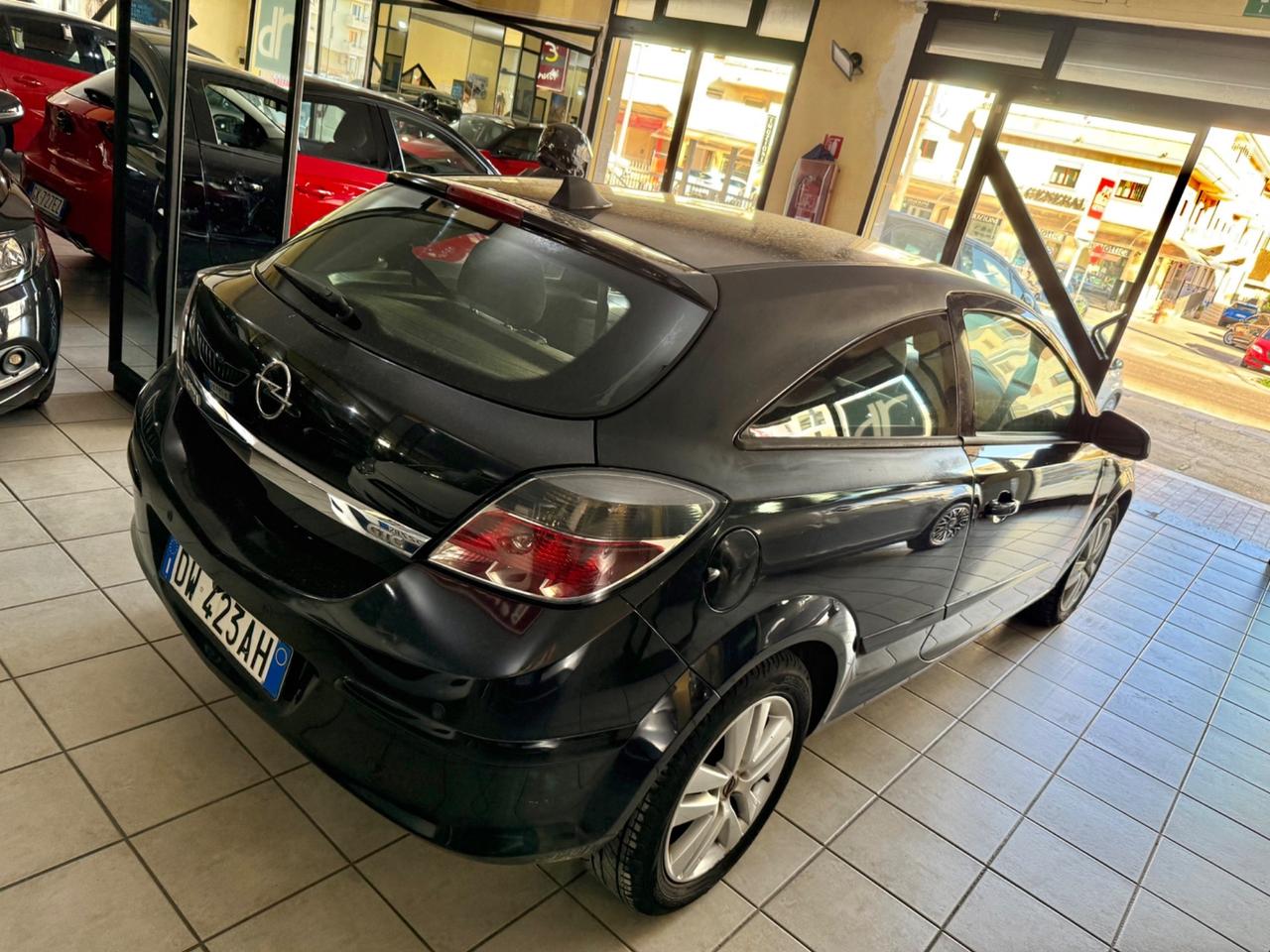 Opel Astra GTC 1.3 CDTI 3 porte Enjoy