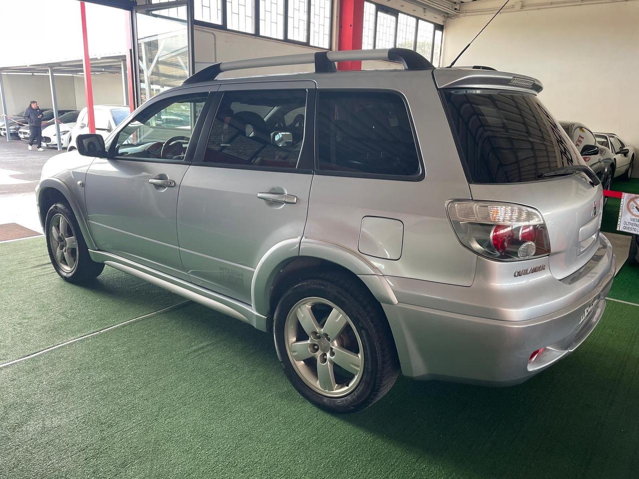 Mitsubishi Outlander 2.0i GPL 4WD PERMUTE RATE