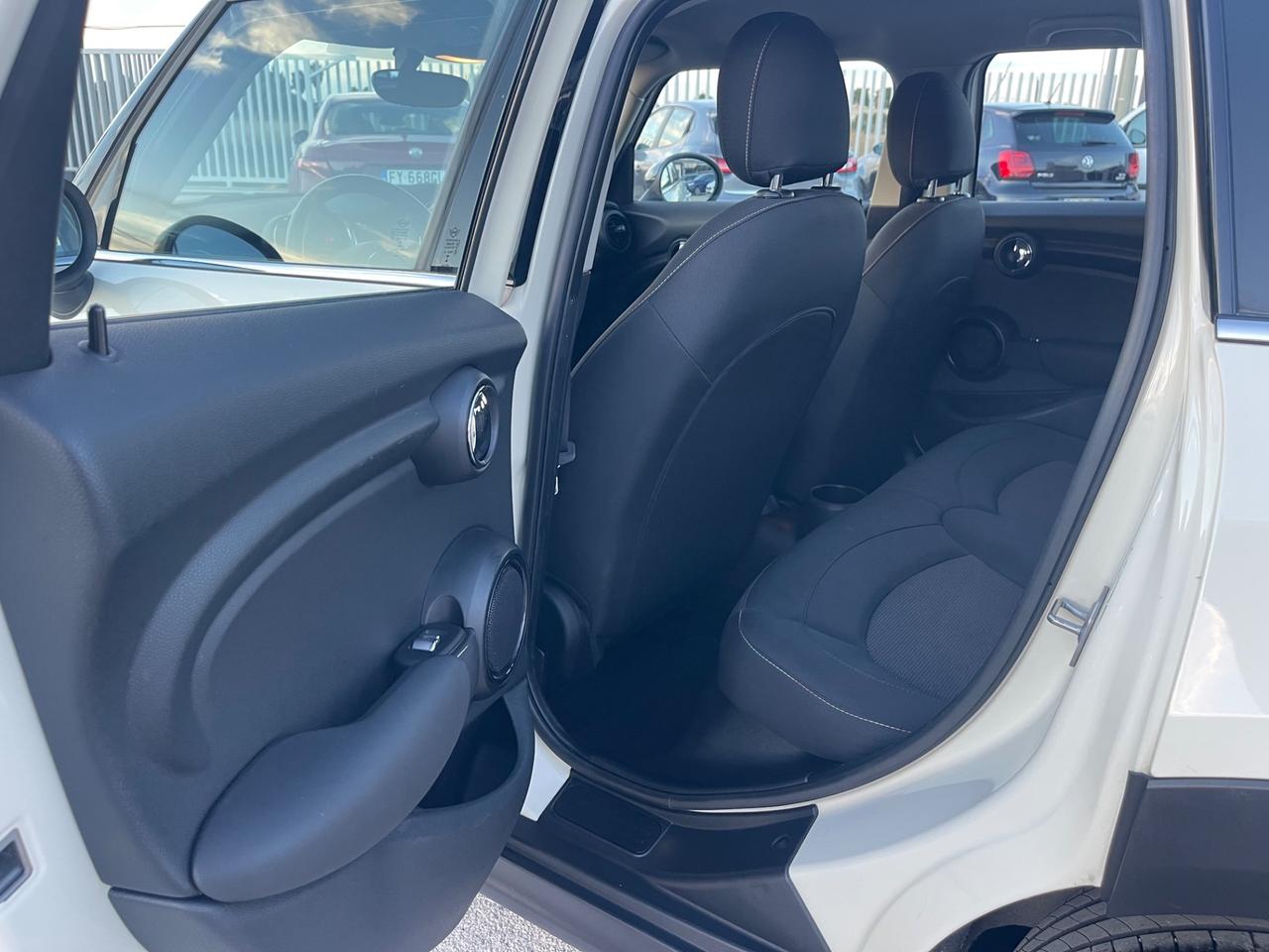 MINI COOPER 1.5D 5 PORTE BICOLOR FULL LED MY19