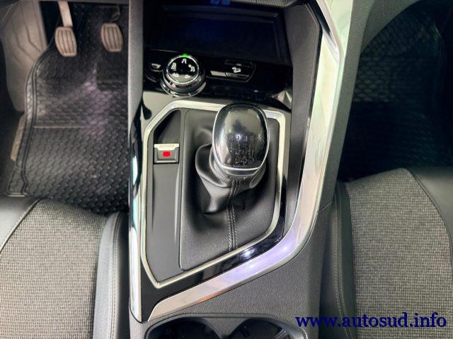 PEUGEOT 3008 BlueHDi 130 S&S Allure