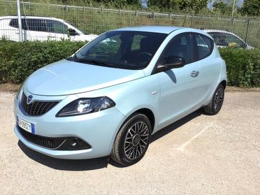 Lancia Ypsilon 1.0 FireFly 5p Hybrid Platino
