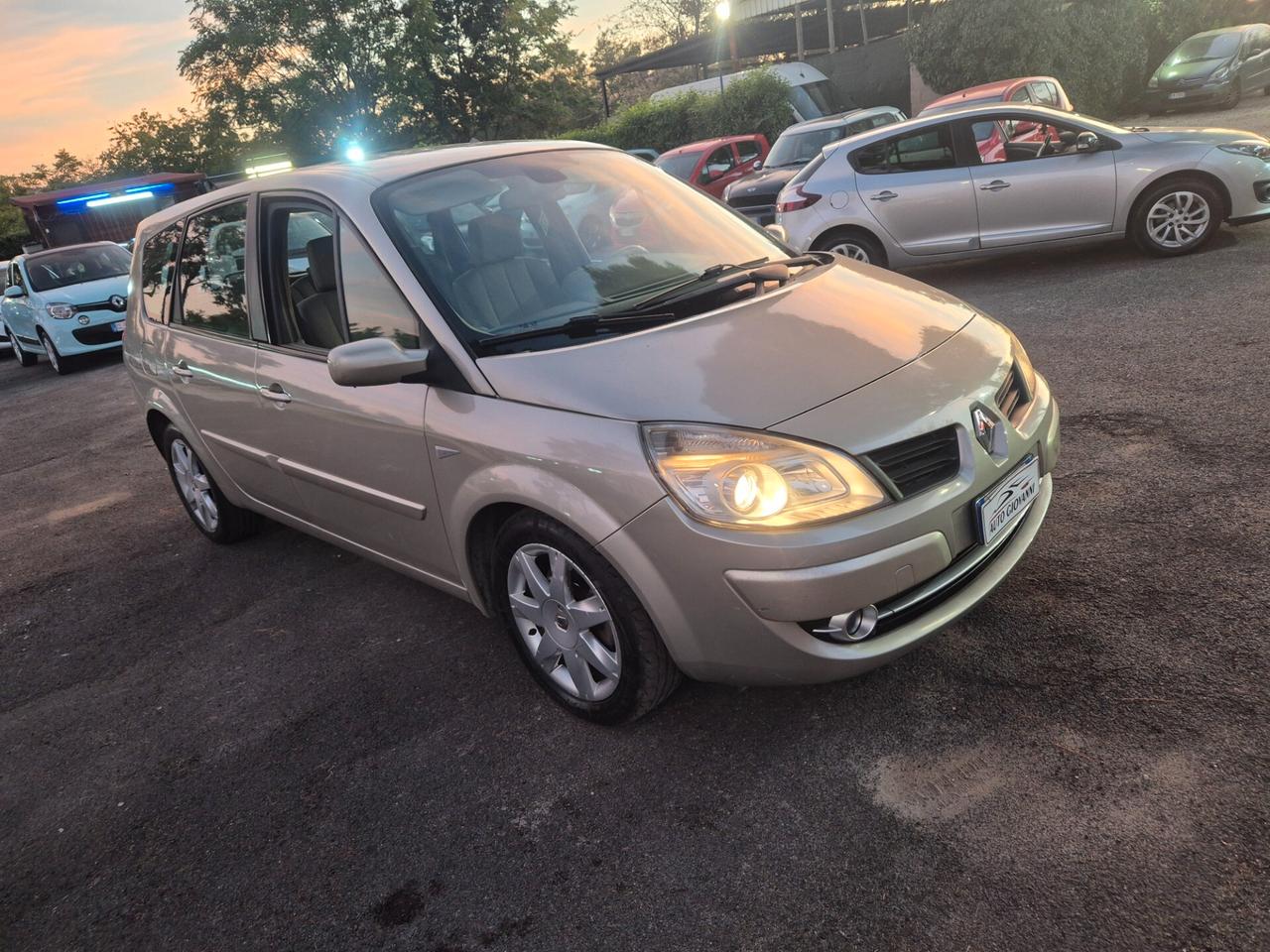 Renault Scenic Grand Scénic 1.9 dCi/130CV Serie Speciale