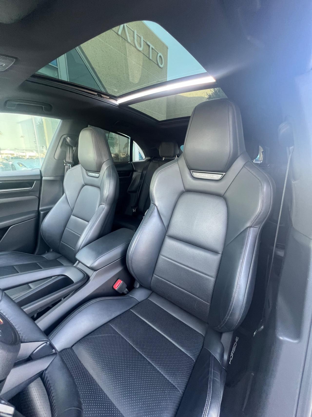 Porsche Macan EV 4 - possibilità noleggio no scoring
