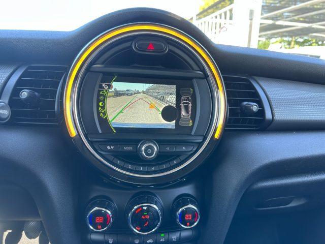 MINI Cooper D 1.5 Business 115 CV 5 porte