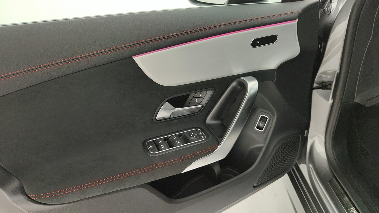 Mercedes-Benz CLA Shooting Brake 200 d AMG Line Advanced Plus auto