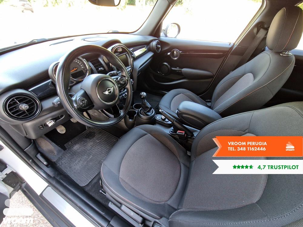 MINI Cooper D F55 1.5 Hype 5P 2017 NEOPATENTATO