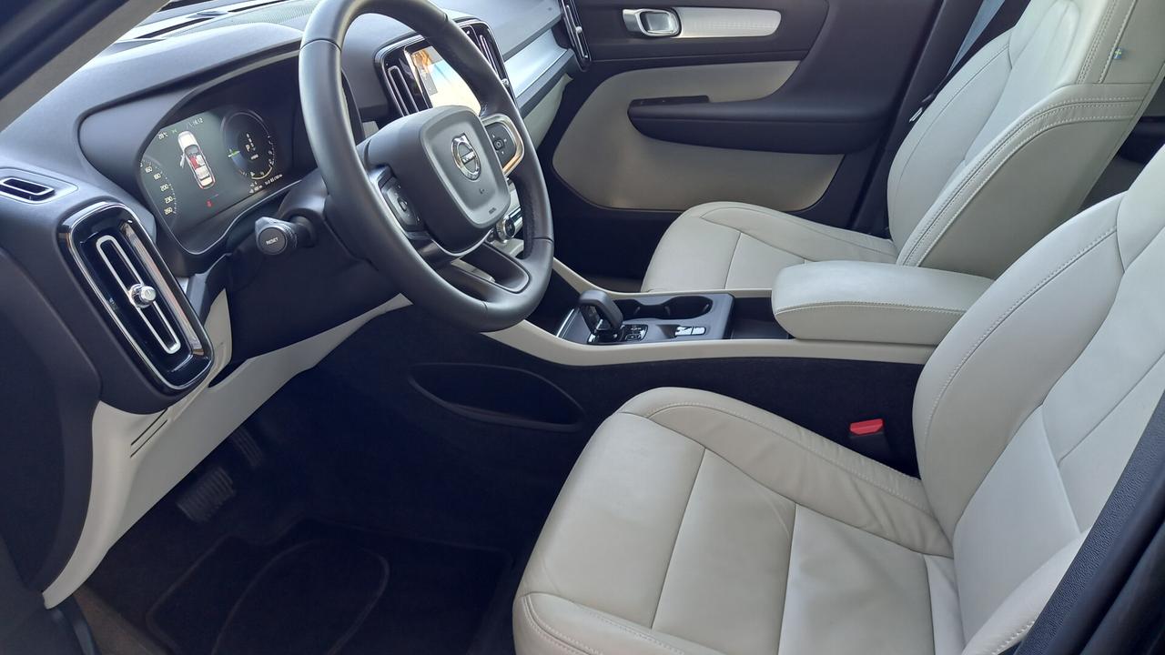 Volvo XC40 T5 Recharge Plug-in Hybrid Inscription Expression auto