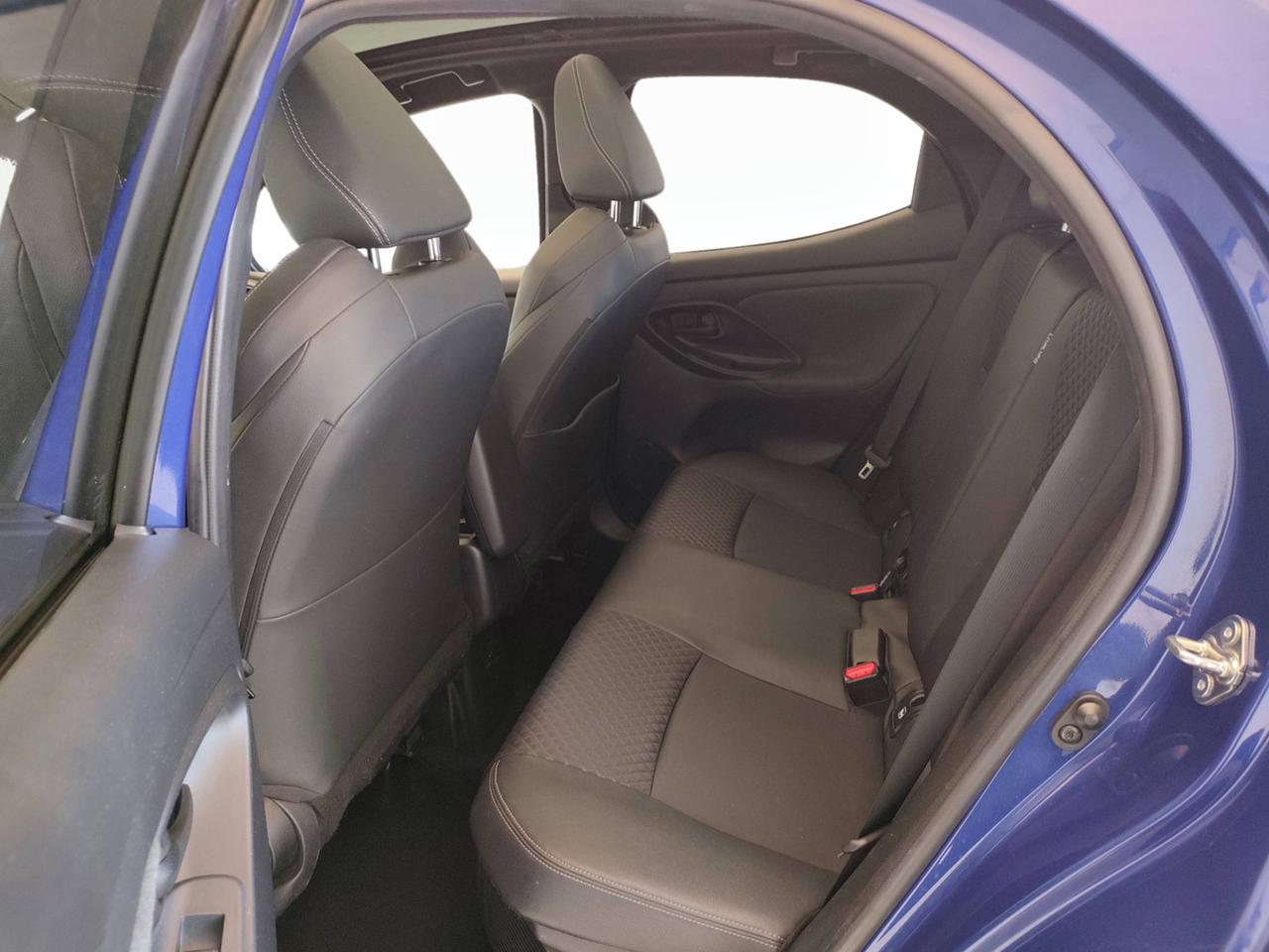 TOYOTA Yaris IV 2020 - Yaris 1.5h Lounge