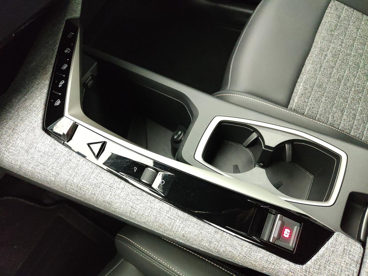 PEUGEOT 3008 III 2024 1.2 HYBRID 145CV ALLURE E-DCS6