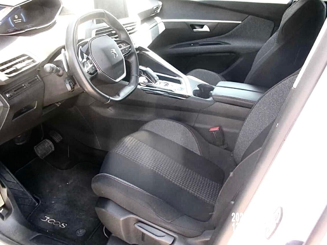 Peugeot 3008 BlueHDi 130 S&S EAT8 Business