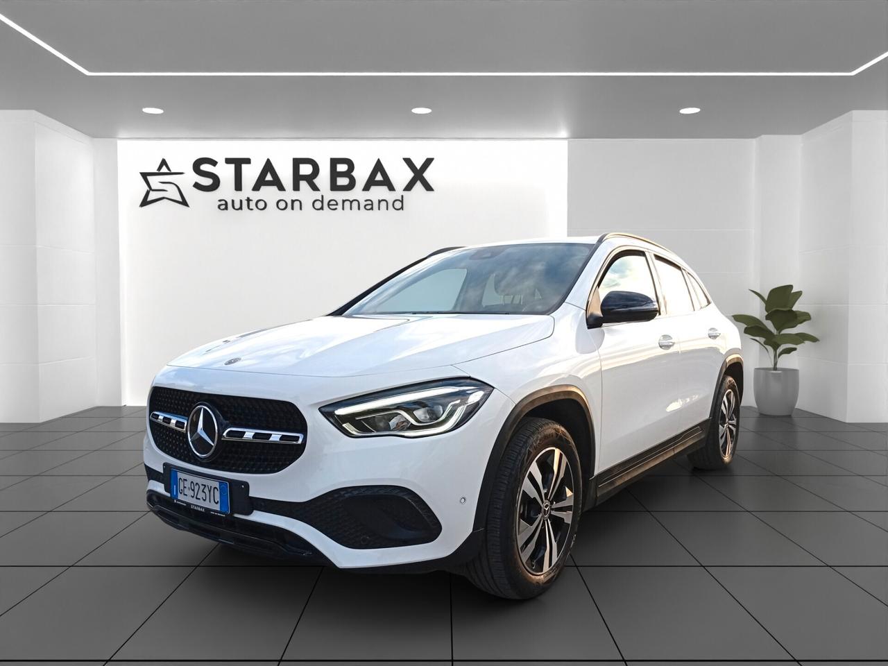 Mercedes-benz GLA 200 d Automatic 4Matic Premium AMG LUCI AMBIENT DISPLAY FULL HD GRANDE