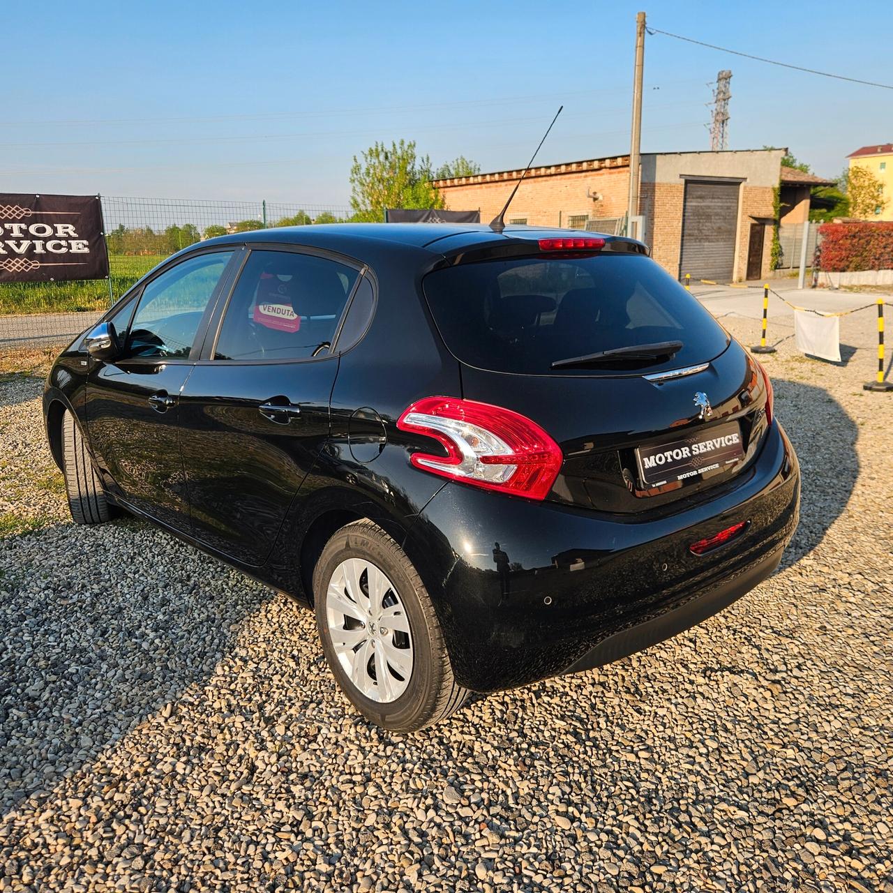 Peugeot 208 UNIPRO NEOPATENTATI PREZZO REALE E FINALE