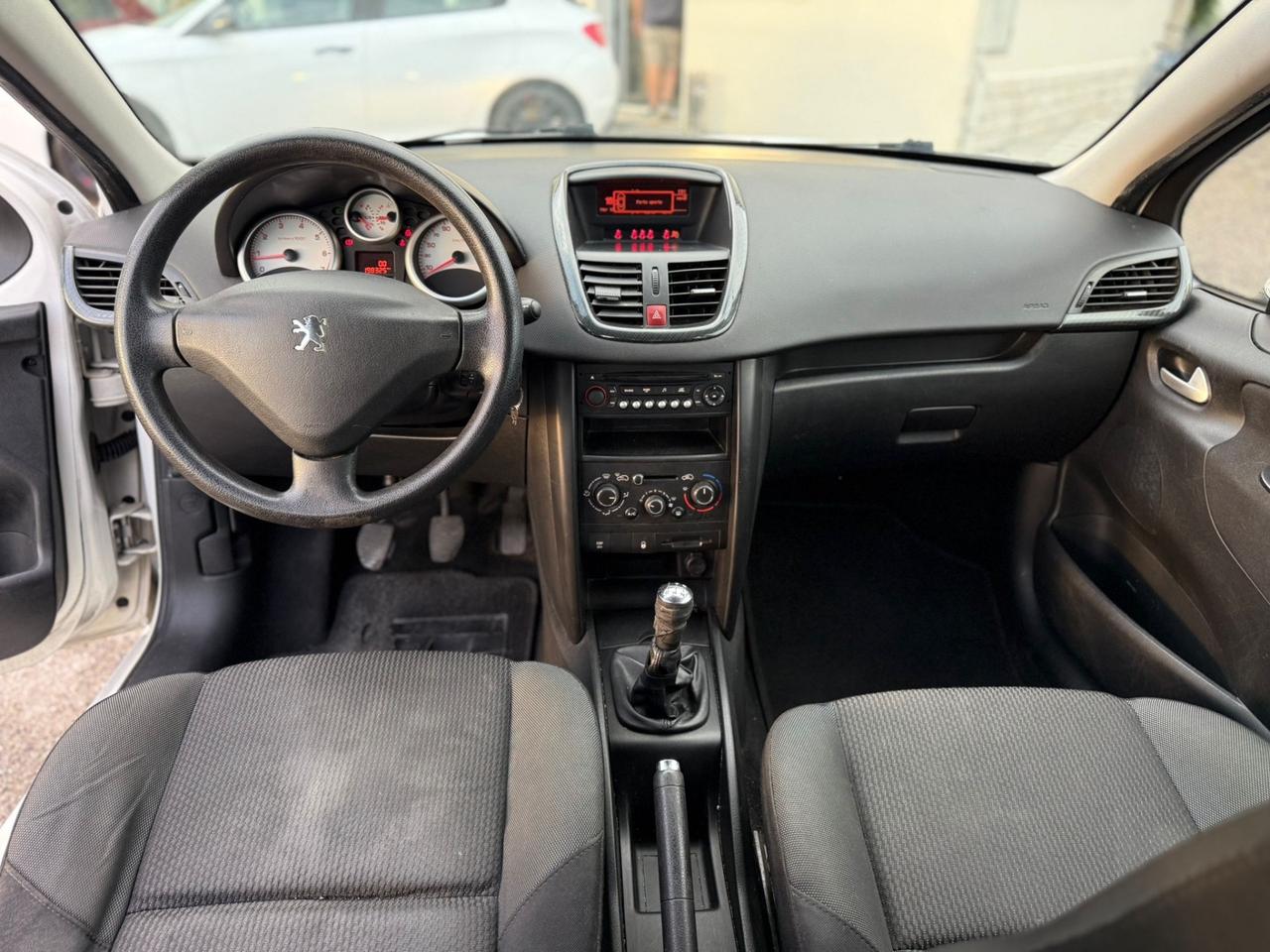 Peugeot 207 1.4 VTi 95CV 5p. Millesim 200