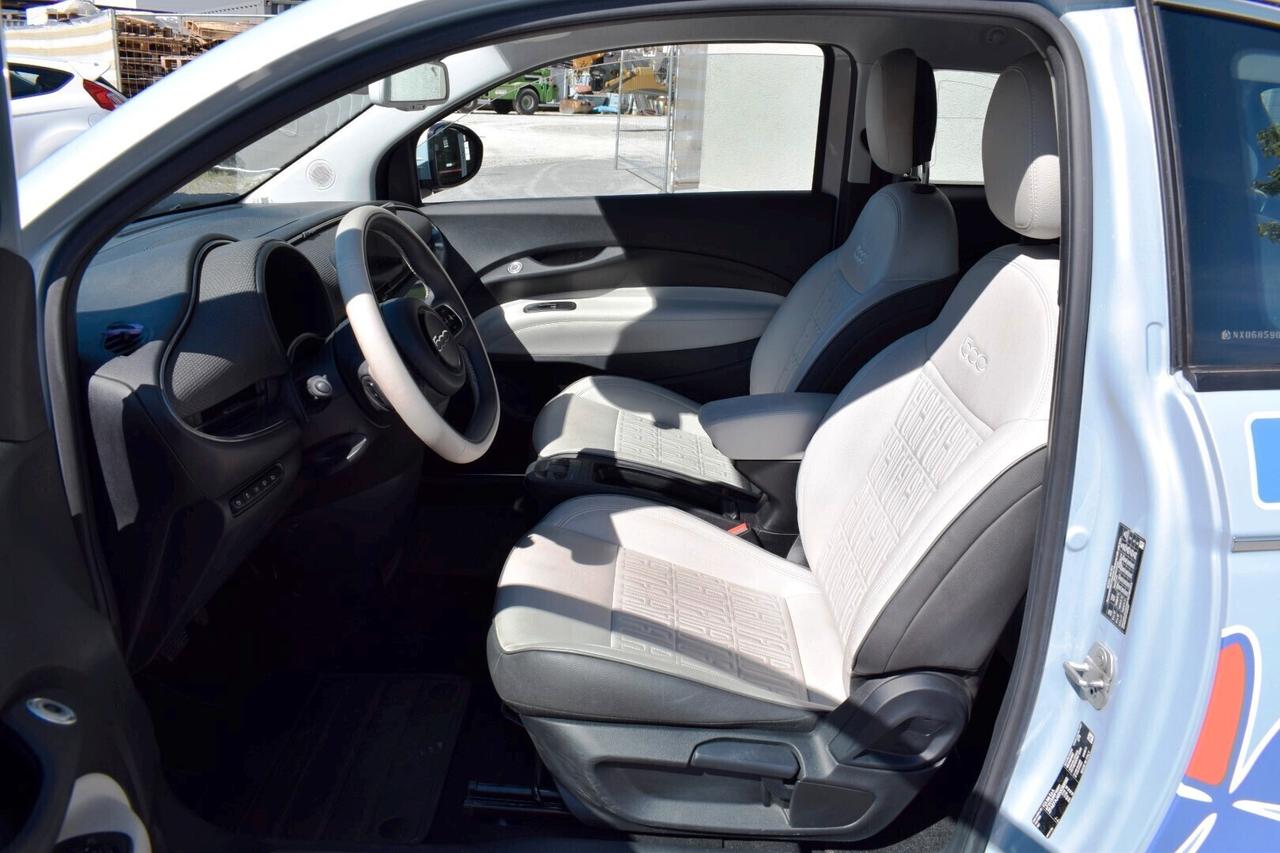 Fiat 500 Fiat 500e Cabrio La Prima