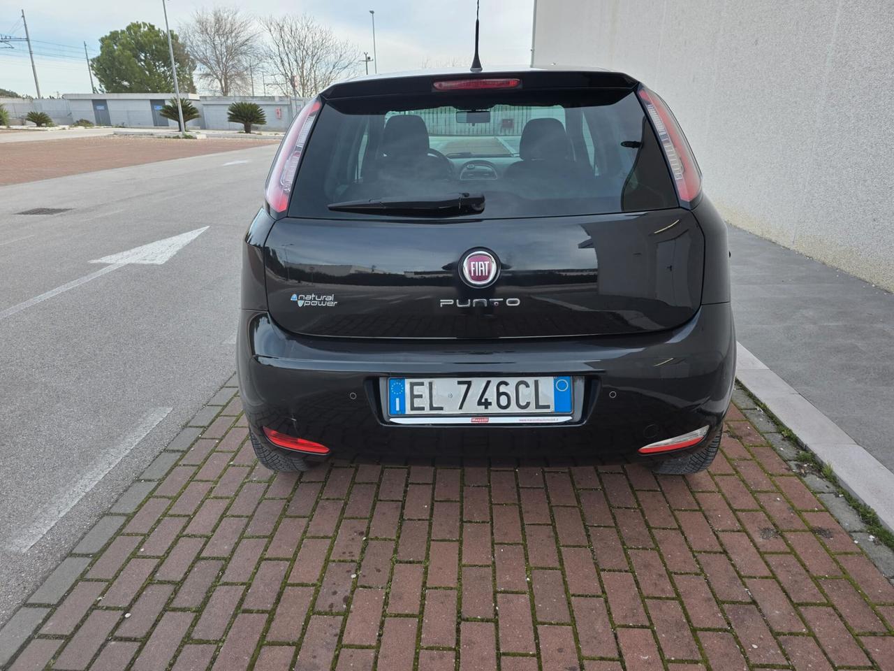 Fiat Punto 1.4 8V 5 porte Natural Power Street