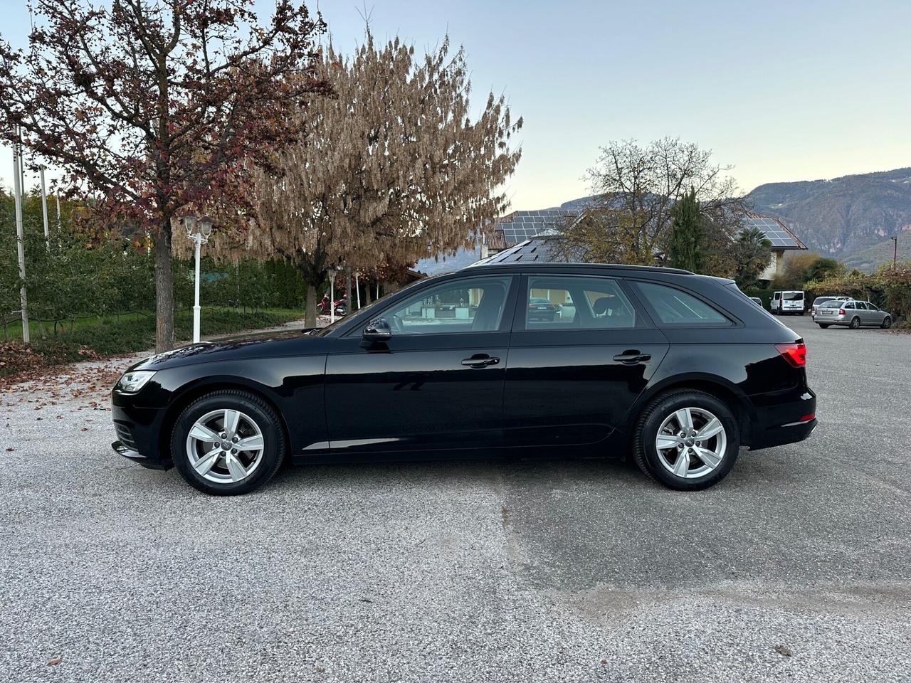 Audi A4 Avant 35 TDI S tronic Business Sport