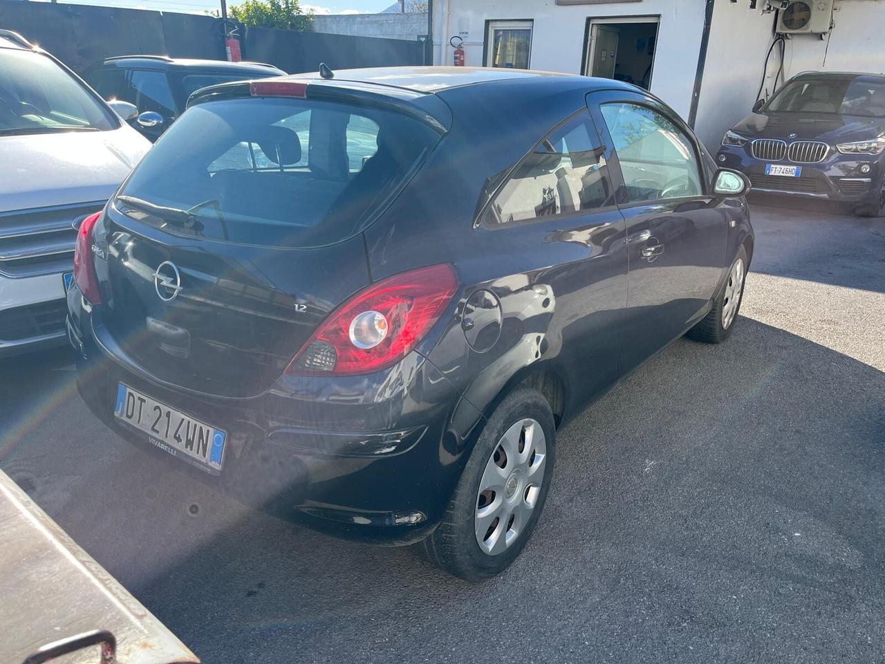 Opel Corsa 1.2 3 porte Club