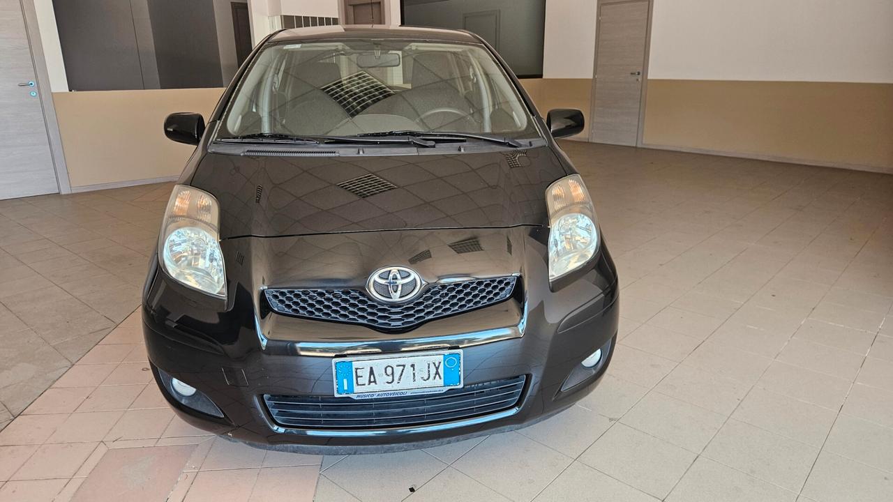 Toyota Yaris 1.4 D-4D DPF 5 porte Sol