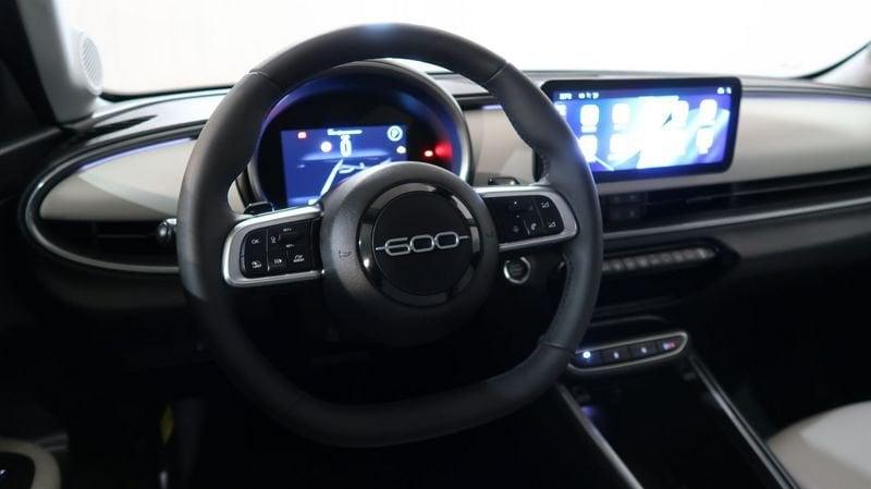 FIAT 600 600 1.2 hybrid La Prima 110cv auto