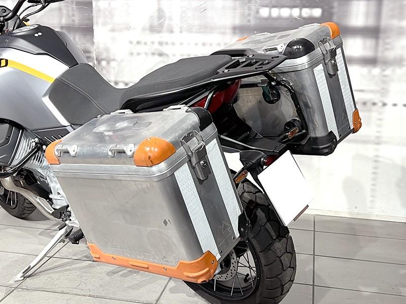 Moto Guzzi Stelvio 1000