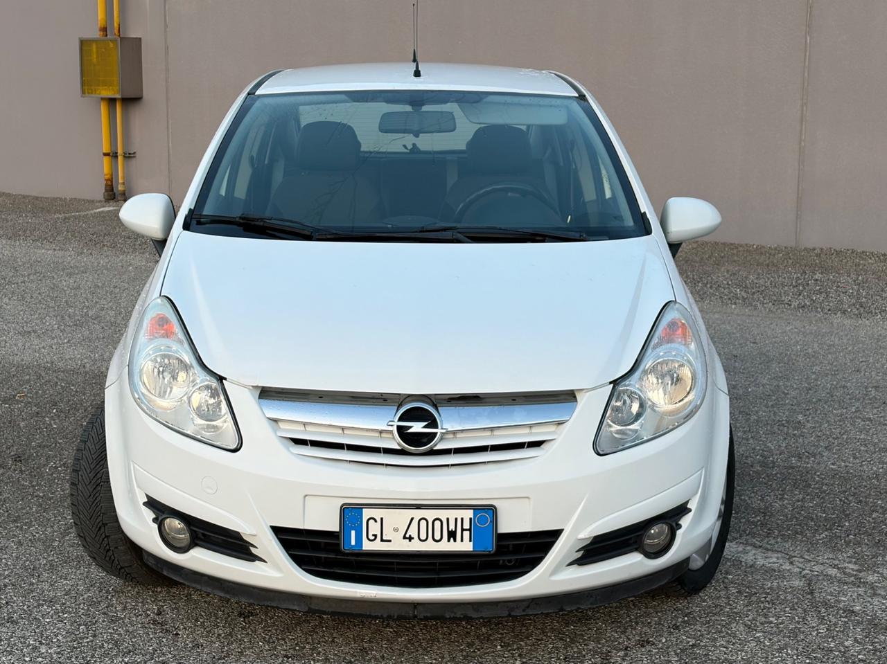 Opel Corsa 1.3 diesel 2009 cambio automatico