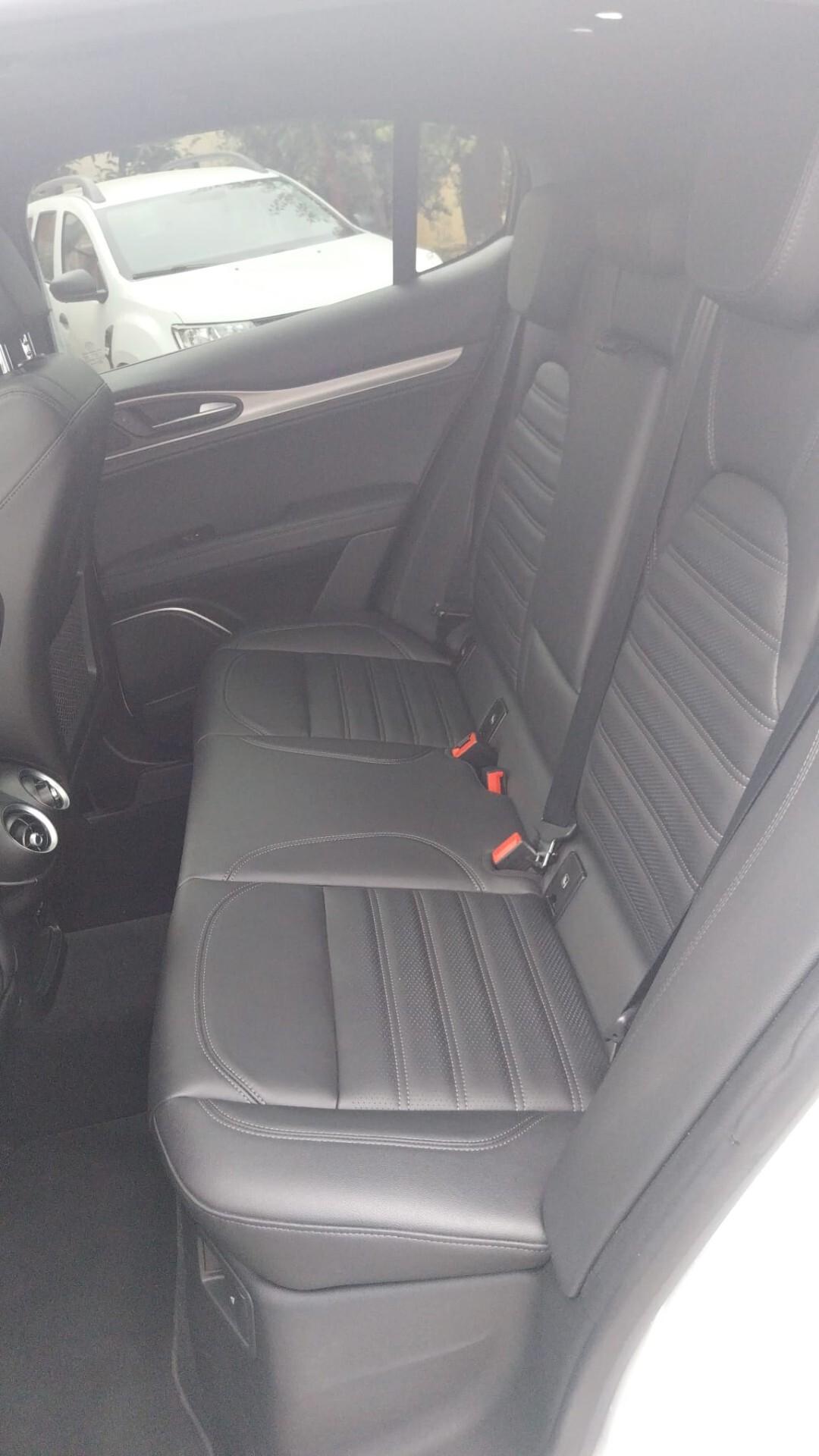 Alfa Romeo Stelvio 2.2 210 CV AT8 Q4 Veloce