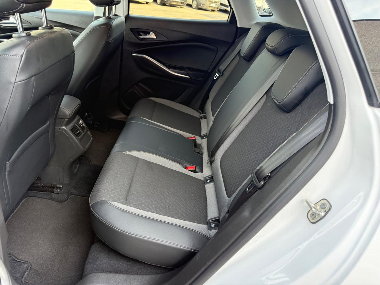 Opel Grandland 1.5 130 cv diesel Ecotec Automatico