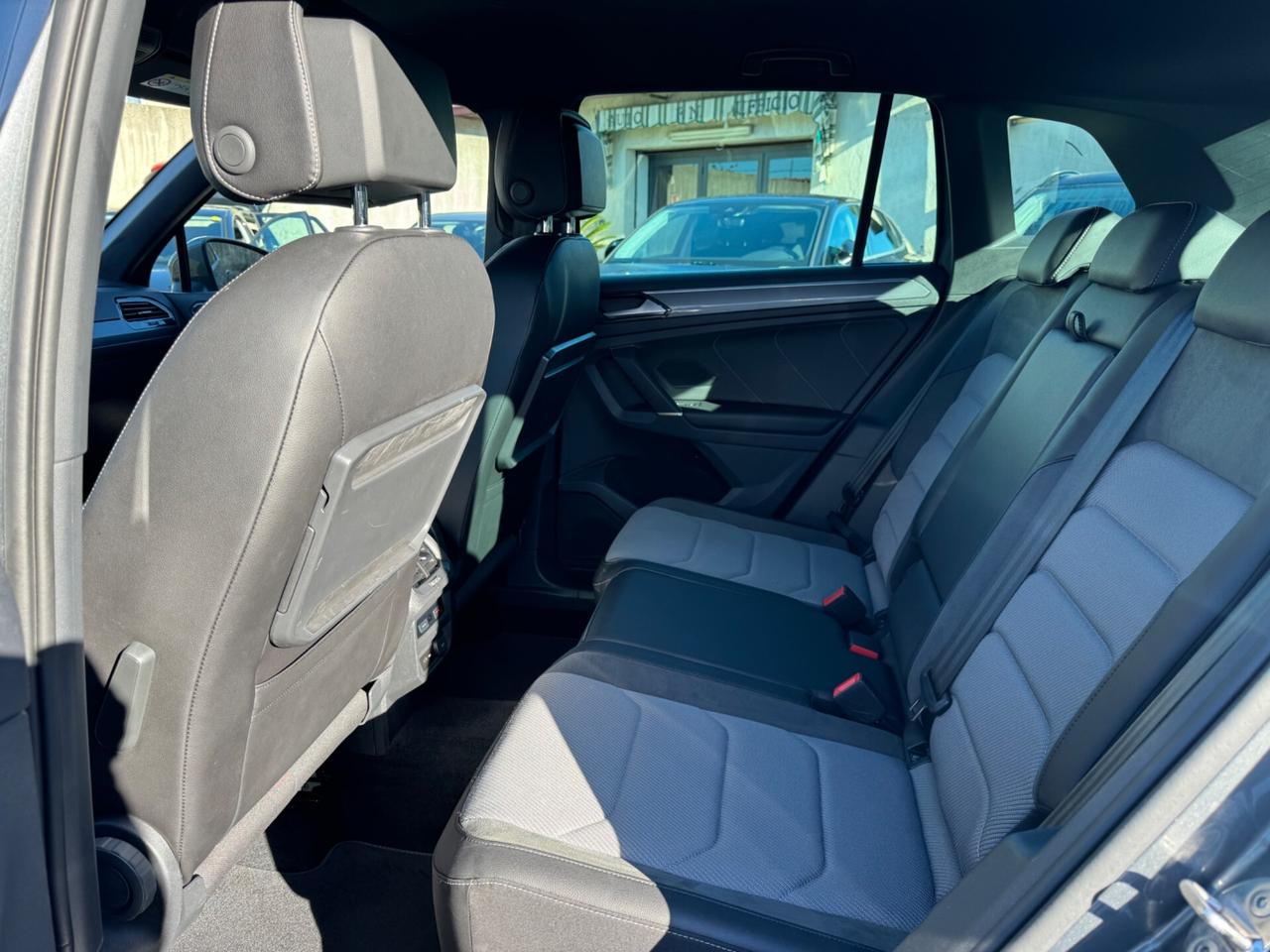 Volkswagen Tiguan 2.0 BiTDI SCR DSG 4MOTION Advanced R-Line BMT