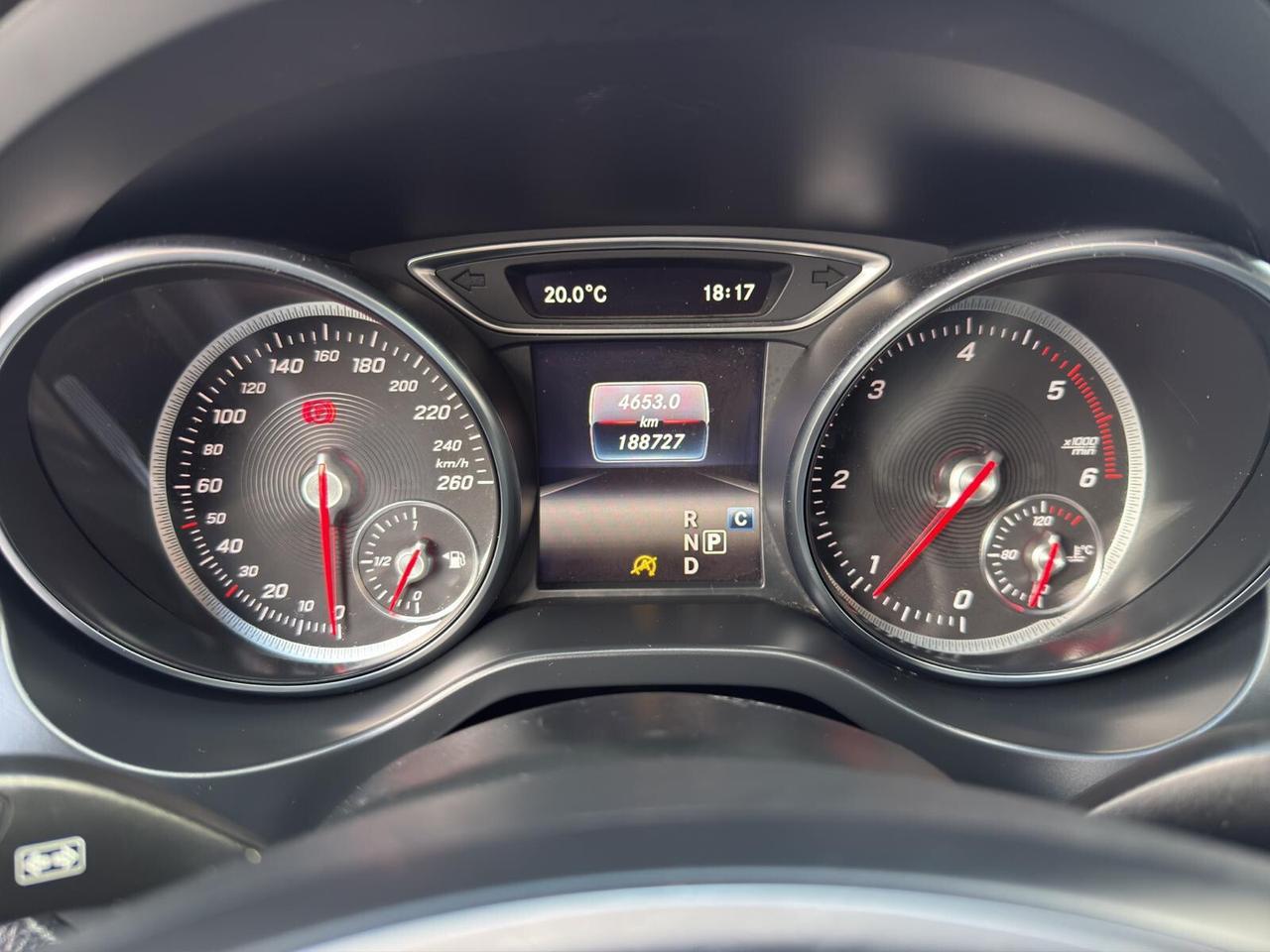 Mercedes-benz GLA 180 d 1.5 109cv Sport automatica 2017