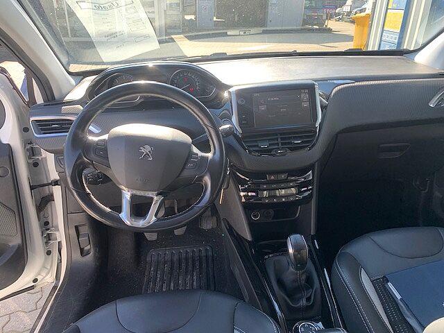 Peugeot 2008 BlueHDi 100 Allure