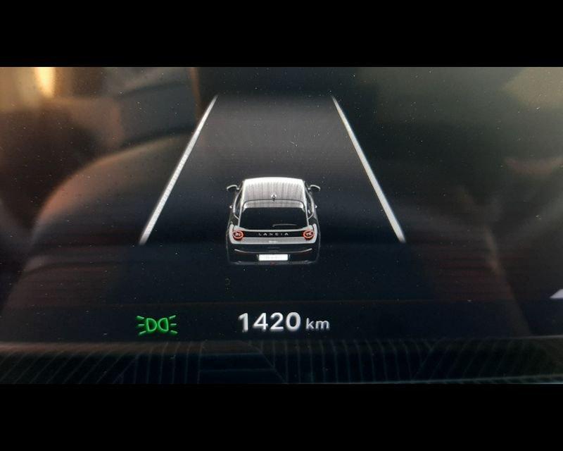 Lancia Ypsilon Ypsilon Hybrid e-DCT LX