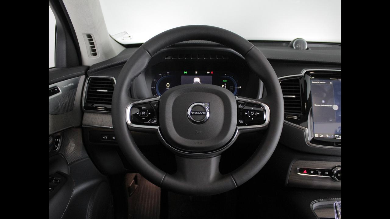 VOLVO N.XC90 Ultra Bright T8 AWD AUT 7P