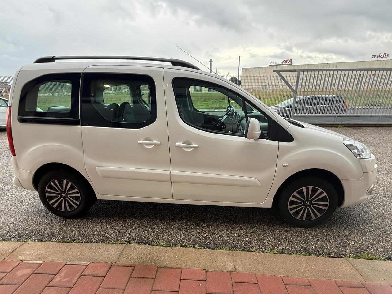 Peugeot Partner Tepee 1.6 HDi 92CV my14"