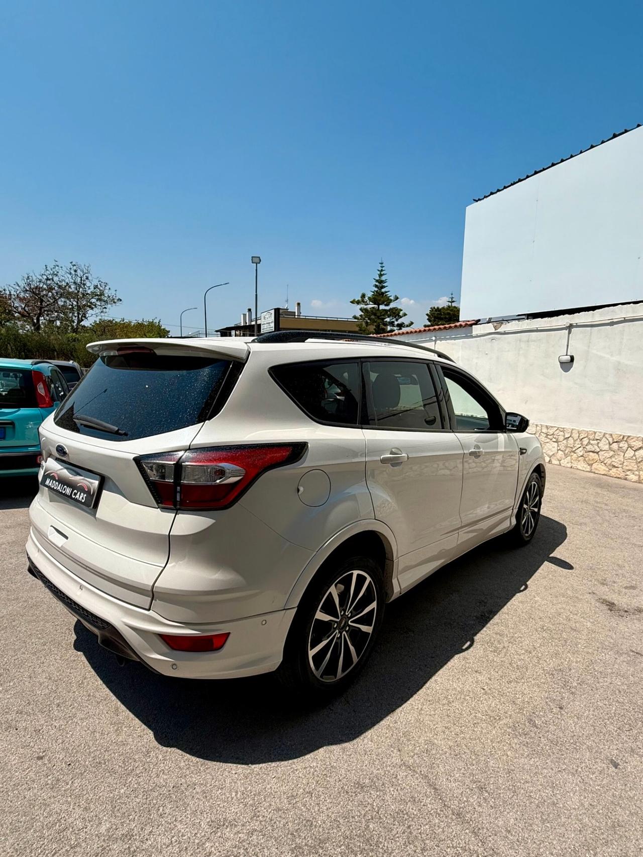Ford Kuga 1.5 TDCI 120 CV S&S 2WD ST-Line