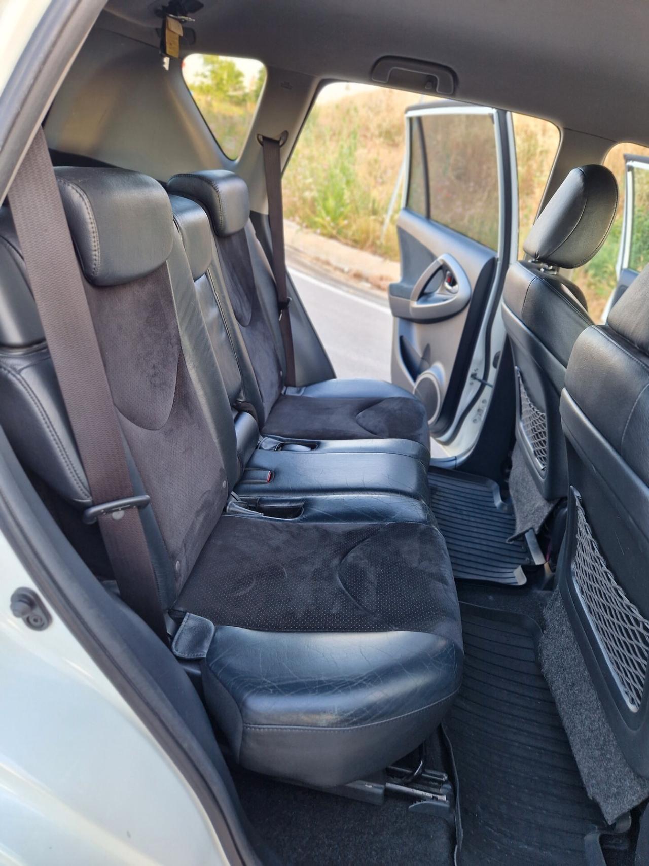 Toyota RAV 4 RAV4 Crossover 2.2 D-4D 150 CV Lounge