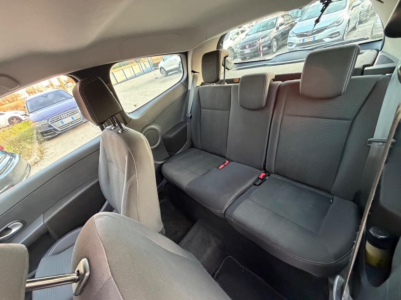 Renault Clio 1.2 16V 3 porte Confort