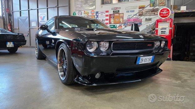 Dodge Challenger SRT-8 2009