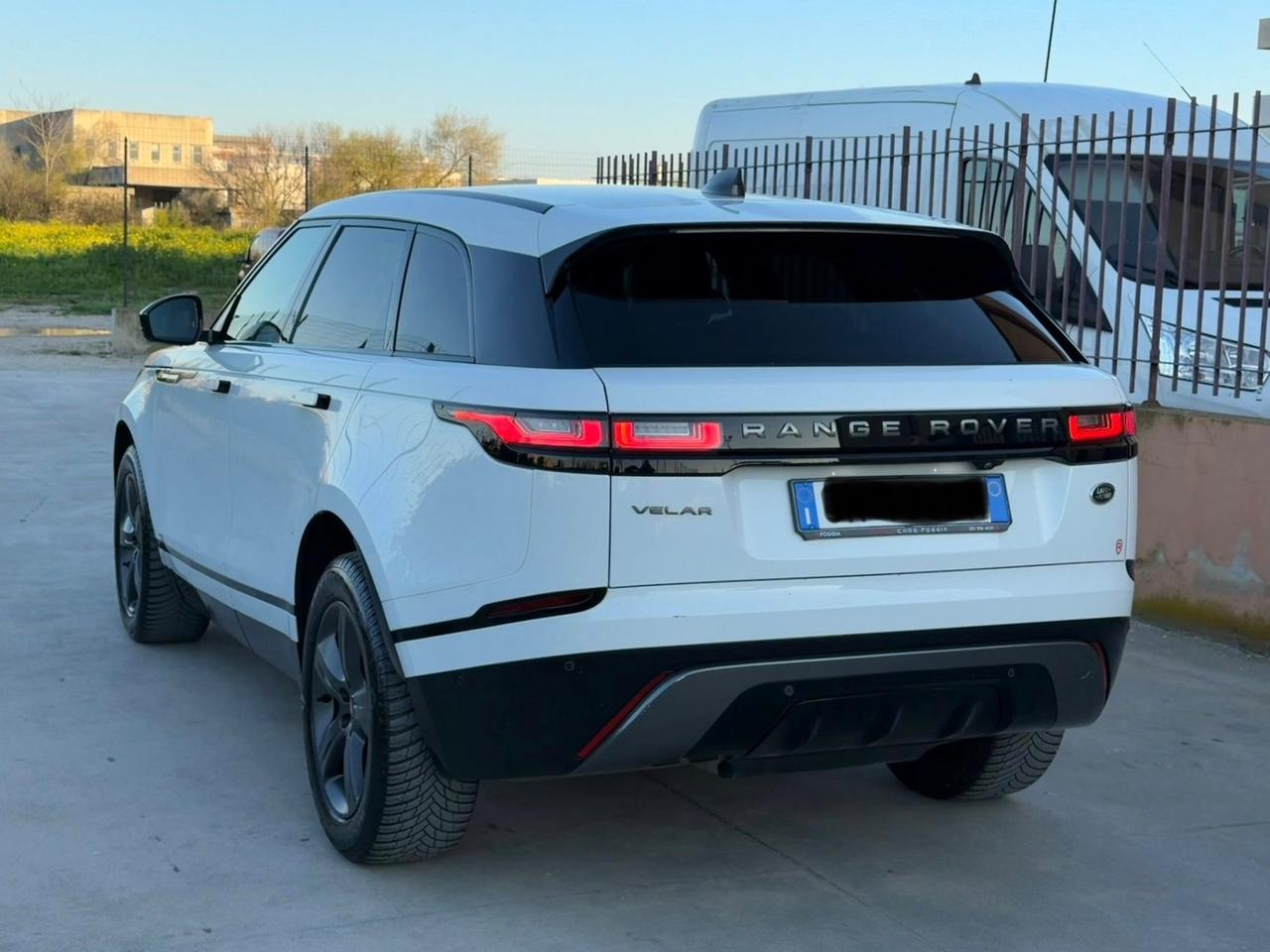 Land Rover Range Velar 2.0D I4 204 CV R-Dynamic HSE