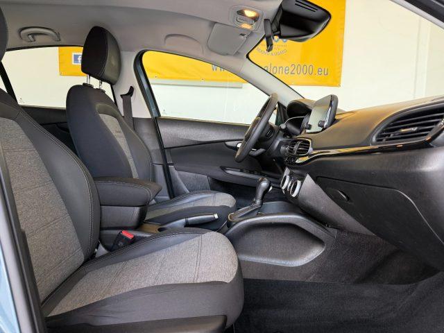 FIAT Tipo 1.5 Hybrid DCT 5 porte Cross NEOPATENTATI