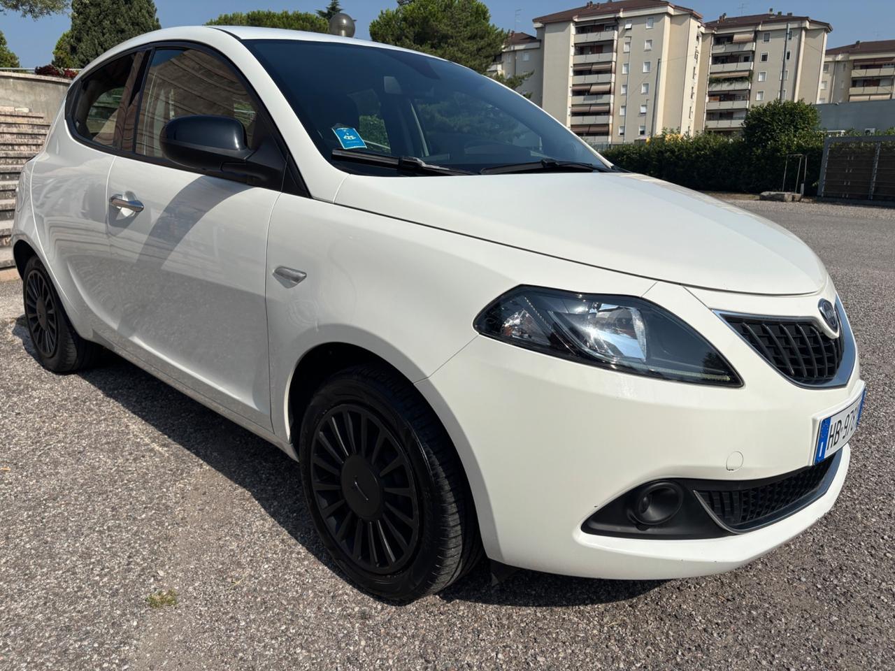 Lancia Ypsilon Hybrid (con soli 108000km)
